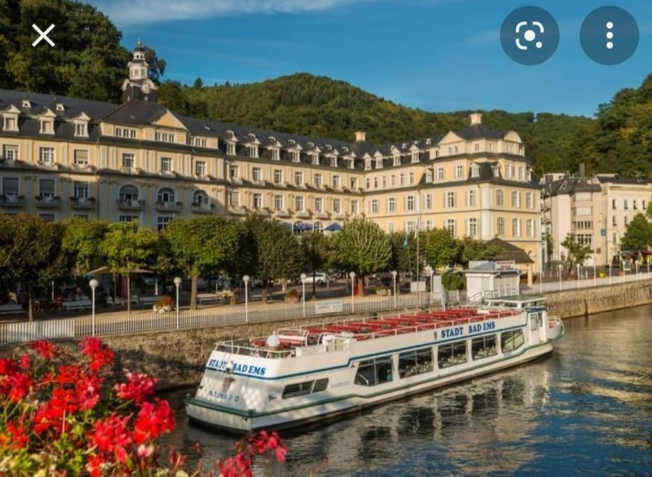 Ferienwohnung Sonnenblick Bad Ems Bagian luar foto