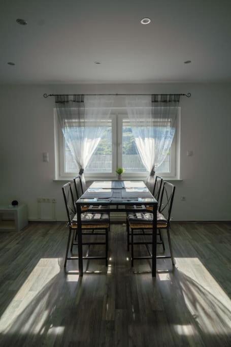 Ferienwohnung Sonnenblick Bad Ems Bagian luar foto
